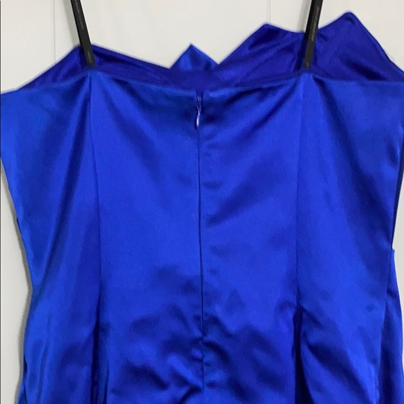 Dress - Picture 6 of 8